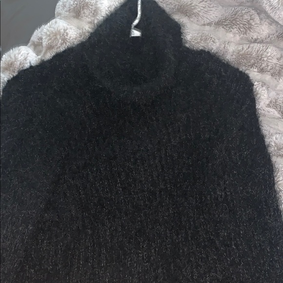 black fuzzy pullover